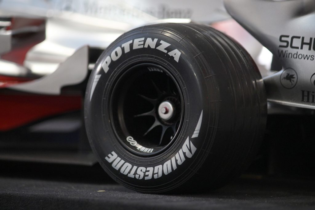 Image of the ModelSpace scale model McLaren MP4-23 Formula One car, as part of a blog about Lewis Hamilton's first F1 championship winning season