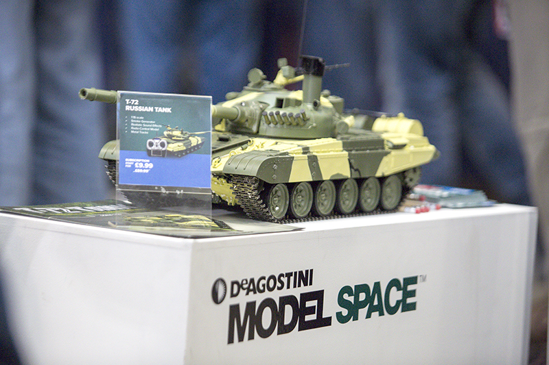 Image of the De Agostini ModelSpace 1:16 scale model T-72 Russian Tank, as part of a blog about the history and origin of the T-72 Russian Tank.