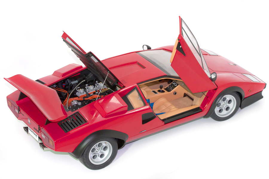 Image of 1:8 scale Lamborghini Countach model, as part of a blog about the ModelSpace May scale modeller of the month - Michal Chaniewski.