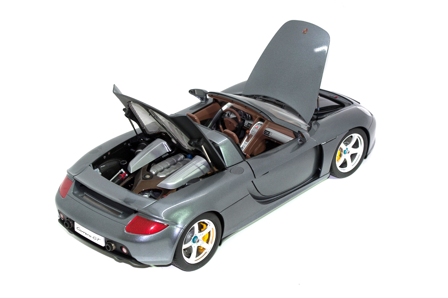 Image of Porsche Carrera GT scale model, as part of a blog about the ModelSpace May scale modeller of the month - Michal Chaniewski.