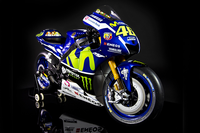 Image of a 1:4 scale model Yamaha YZR-M1 motorbike, for a blog about the Valentino Rossi motogp career.