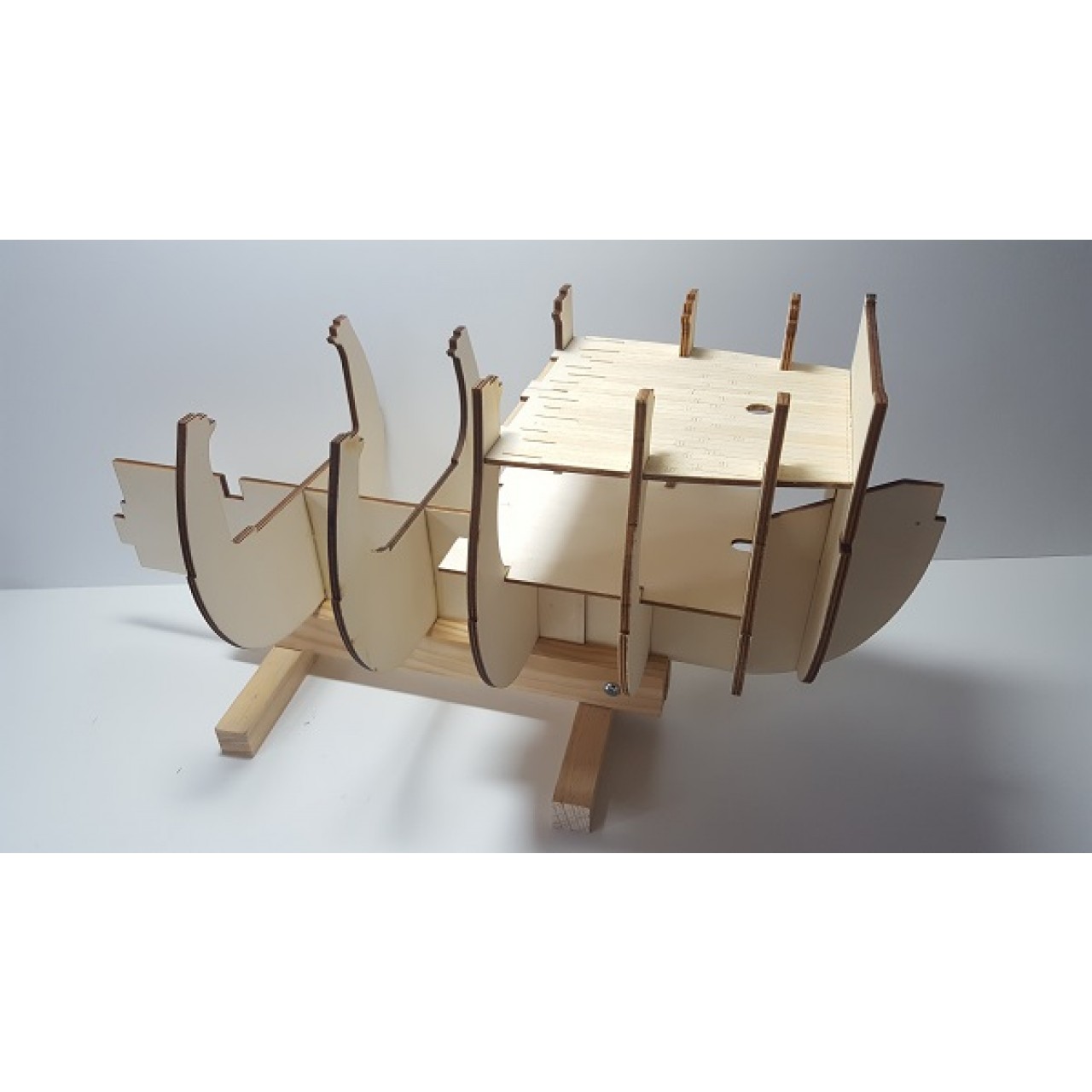 Model Ship Display Stand | De Agostini ModelSpace