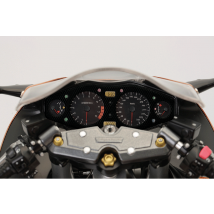 Suzuki GSX 1300R Hayabusa scale model