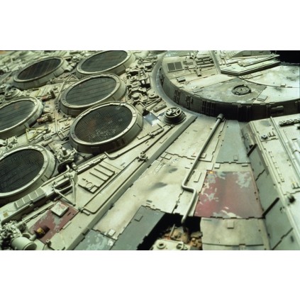 Build the Star Wars Millennium Falcon in 1:1 Scale