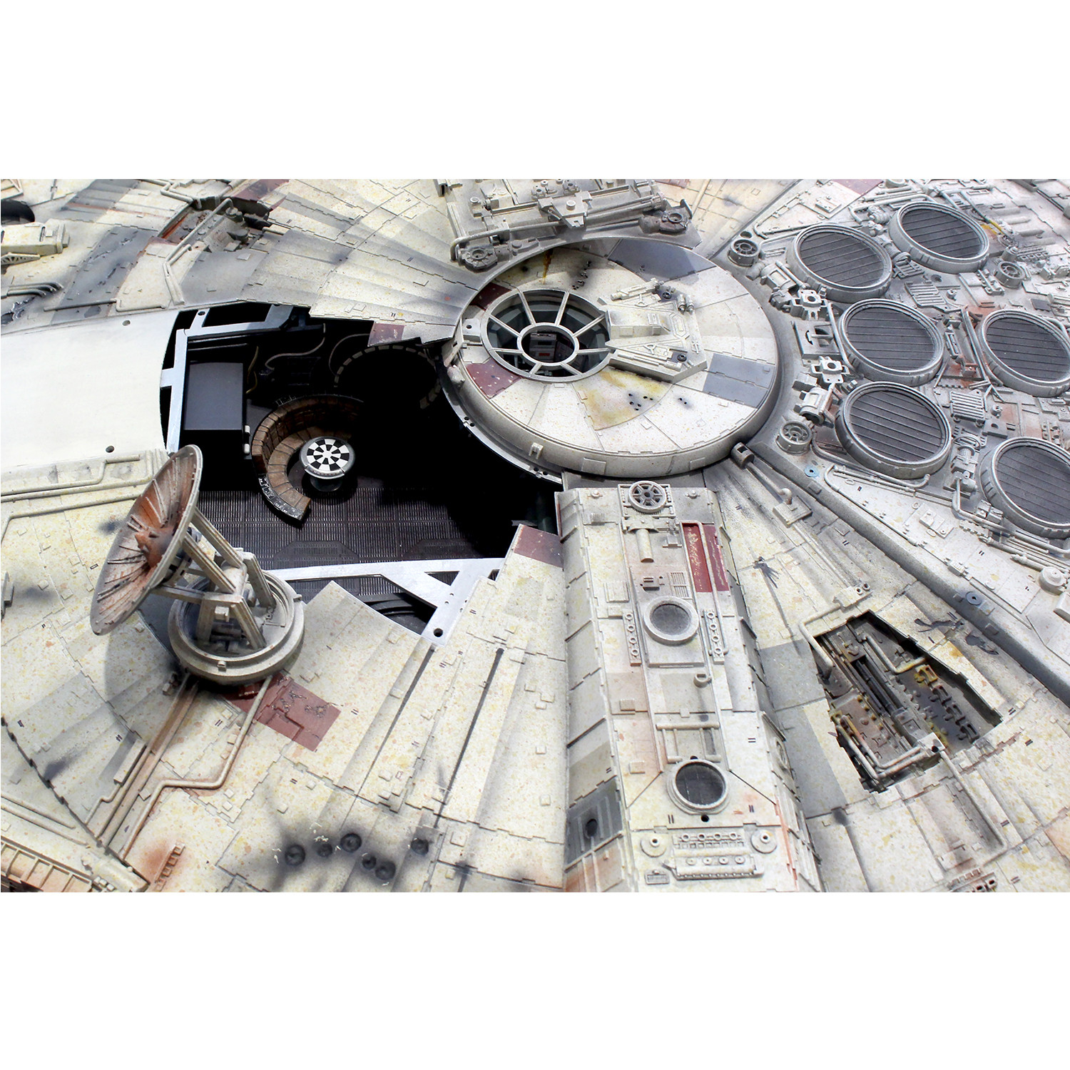 Build The Millennium Falcon | Full Kit | 1:1 Replica ...