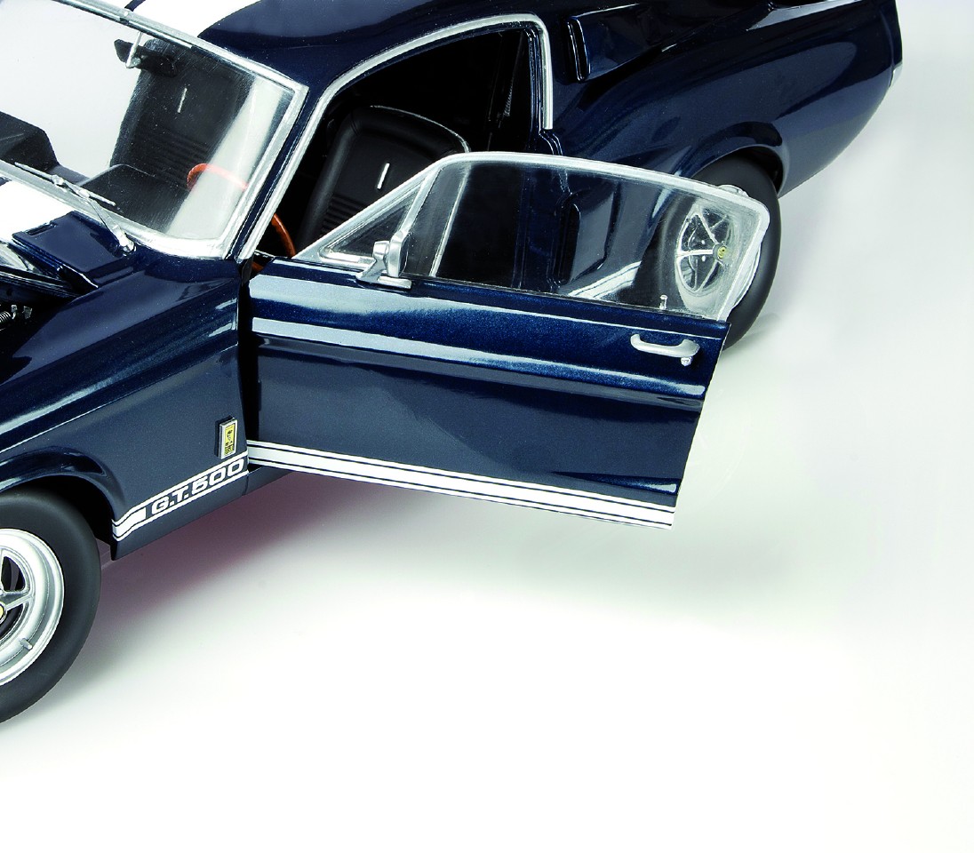 Ford Mustang Shelby GT 500 Model Car Kit | ModelSpace
