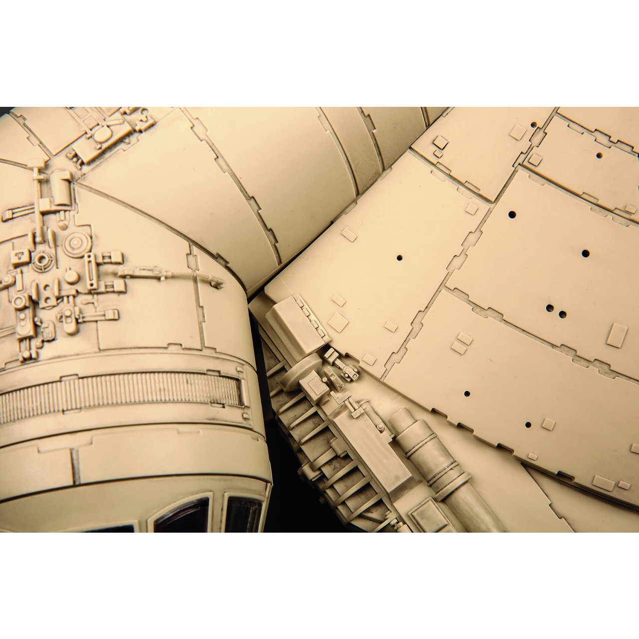 Build Star Wars Millennium Falcon Model Modelspace